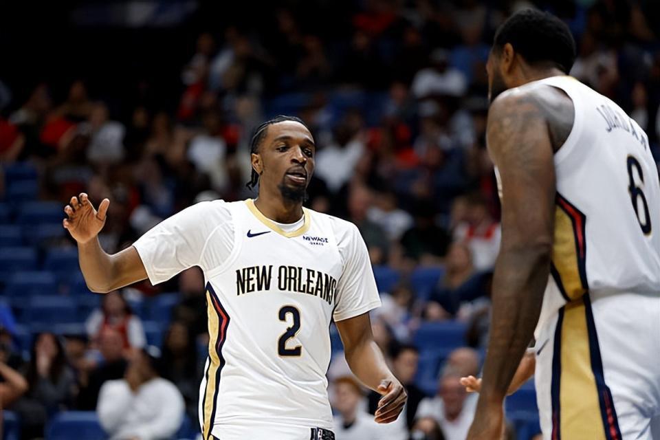 世界杯实时比分-防守能力确实出色，但鹈鹕侧翼大闸受制于糟糕的投篮只能打中锋？