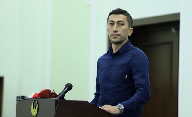 世界杯实时比分-艾哈迈多夫宣布退出国家队 生死战“背锅”真凶曝光